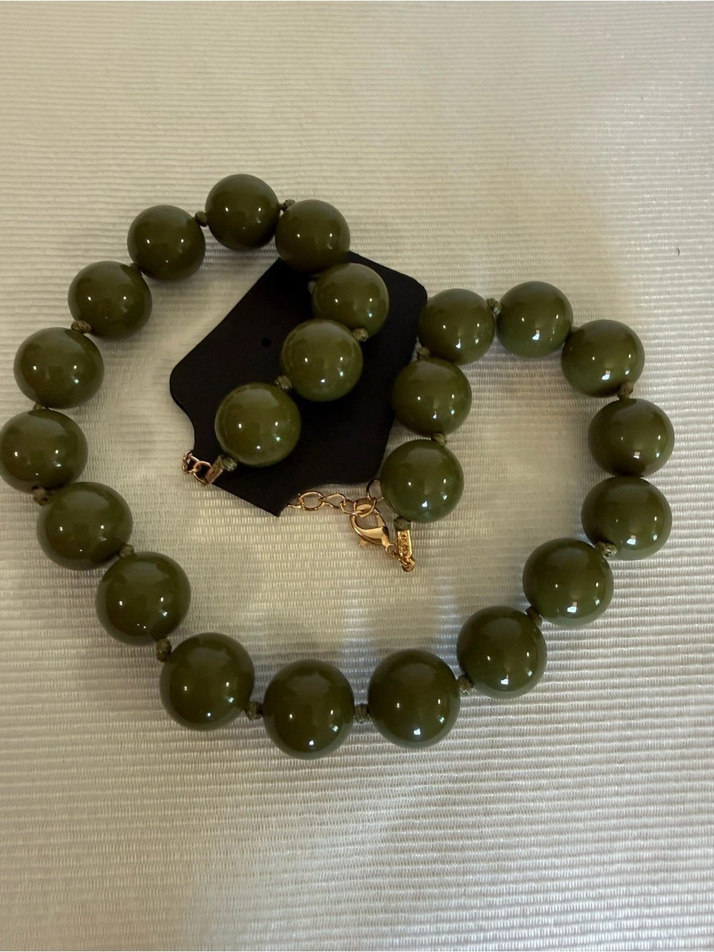 Green Plastic Beaded Necklace, Ball/Bead Chain, No Main/Secondary Stone - Picture 9 of 11